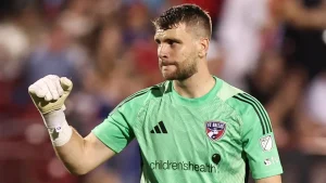 Maarten Paes Addresses Persib Bandung Rumours as His Career Continues to Rise